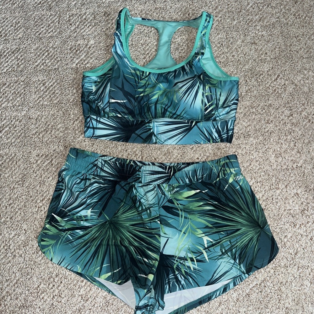 DSG Women's Green Crop Tank Sports Bra 2XL and Shorts Activewear Set XL